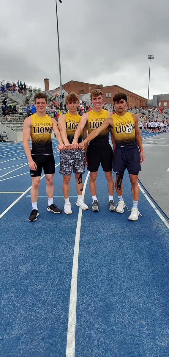 bearcat38's tweet photo. The best data I’ve coached that #feedthecats works was 4x4 team this year. Finished 3rd in Class 3A in Iowa in 3:25.32. Season best at state by 5 seconds (peaked when it mattered) &amp; only 1 runner (distance kid) ever ran over 200 meters in practice #FTC thanks @pntrack 🦁⚡️🦁⚡️ https://t.co/1LfQzsyzyU