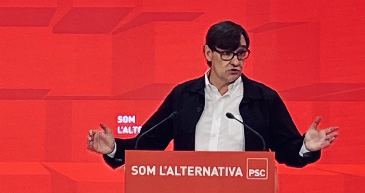 anammartinez's tweet photo. .@salvadorilla: “Aquest govern de col·lisió és repetició d’un fracàs.

Ser d’esquerres és ser solidaris internacionalistes i no pas rupturistes.

Som l’Alternativa i per això @socialistes_cat presentem i treballarem com el Govern que Catalunya necessita”

#ConsellNacional
#PSC/❤️ https://t.co/5YKNaK1crB