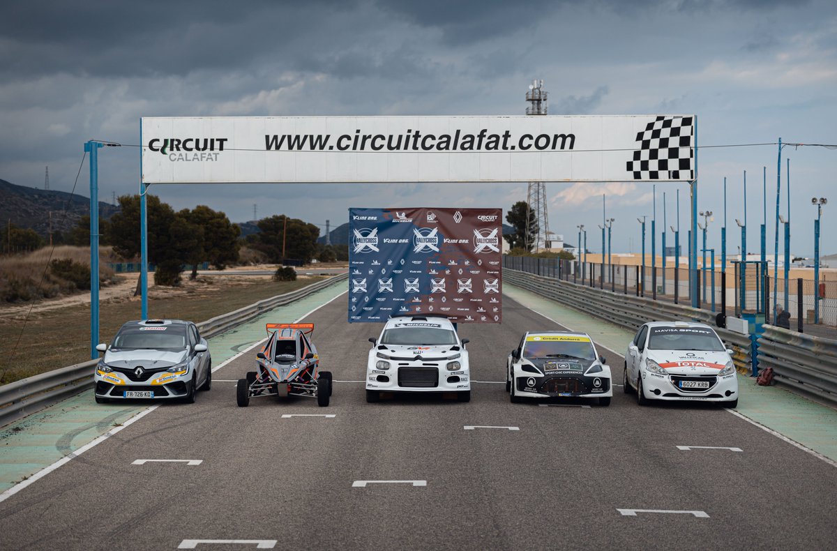 VLineOrg's tweet photo. ℹ️ ANUNCI IMPORTANT ℹ️
Volem comunicar que, després de converses amb el @CircuitCalafat i la @FCAutomobilisme, hem pres la decisió d'ajornar el @RxVline fins a finals d'any #RXCAT
📲 Llegir NdP: https://t.co/IHs87IDA2y https://t.co/mb5A5Jpclc