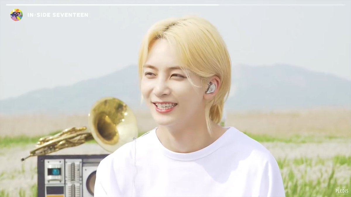wonuus's tweet photo. cant believe this man is real https://t.co/9AxY9yvdNL