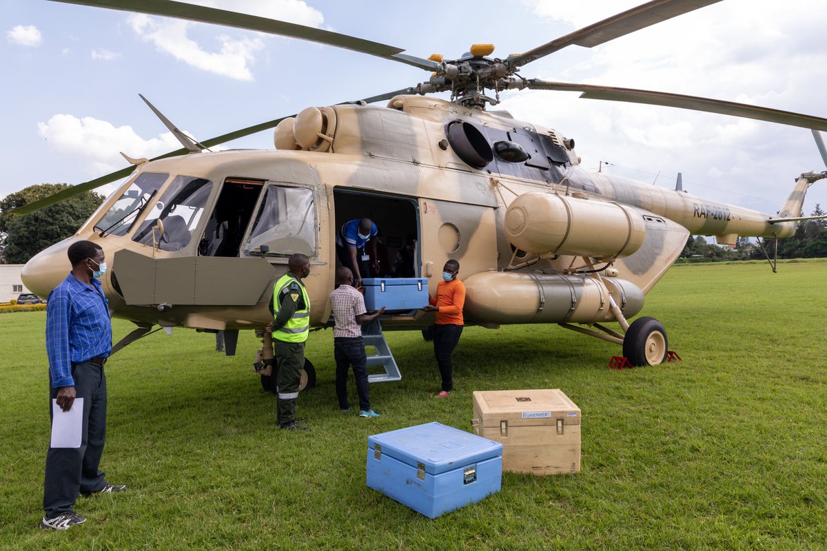 Yesterday, Rwanda Defence Force helicopters airlifted Covid-19 jabs to different parts of the country with aim to support the national wide Covid-19 vaccination campaign scheduled for today. bit.ly/3fSSJiy