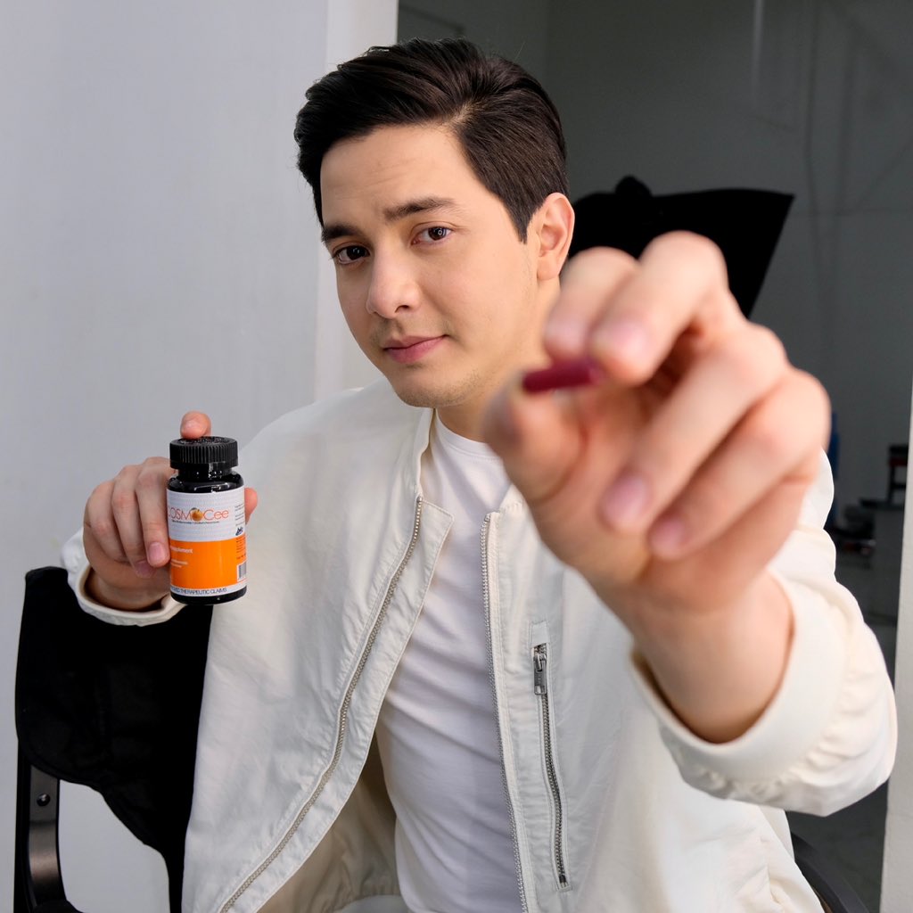 aldenrichards02's tweet photo. I Cee you! 😉 Don’t forget to take @CosmoCeeVitamin, an all natural and non acidic Vitamin C for everyday immunity. 👍🏼 #CosmoCee https://t.co/wne8G2cM2T