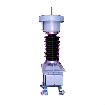 ElectricalAndE7's tweet image. A #potentialtransformer is a voltage step-down transformer that lowers the voltage of a high voltage circuit for measurement purposes. These are linked to the line to be monitored, either across or parallel to it.