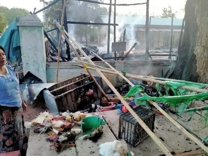 IrrawaddyNews's tweet photo. A fire broke out at No. 2 Basic Education High School in No. 1 Ward in Myaing, Magwe Region at around 11 pm on Friday, with reported sounds of bomb explosions. (Photo: CJ) #WhatsHappeningInMyanmar https://t.co/hVTsBY9TA3