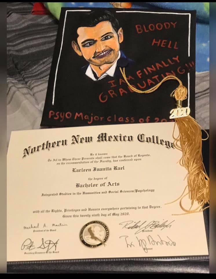 PunkRocker_333's tweet photo. First of all OMG #LuciferSeason5B is soooo bloody good 😈😇🤘🏻second of all it’s been a year since I earned my BA degree @LuciferNetflix @tomellis17 #LuciferNetflix #Lucifans #lucifermorningstar https://t.co/InWk0cAFTV