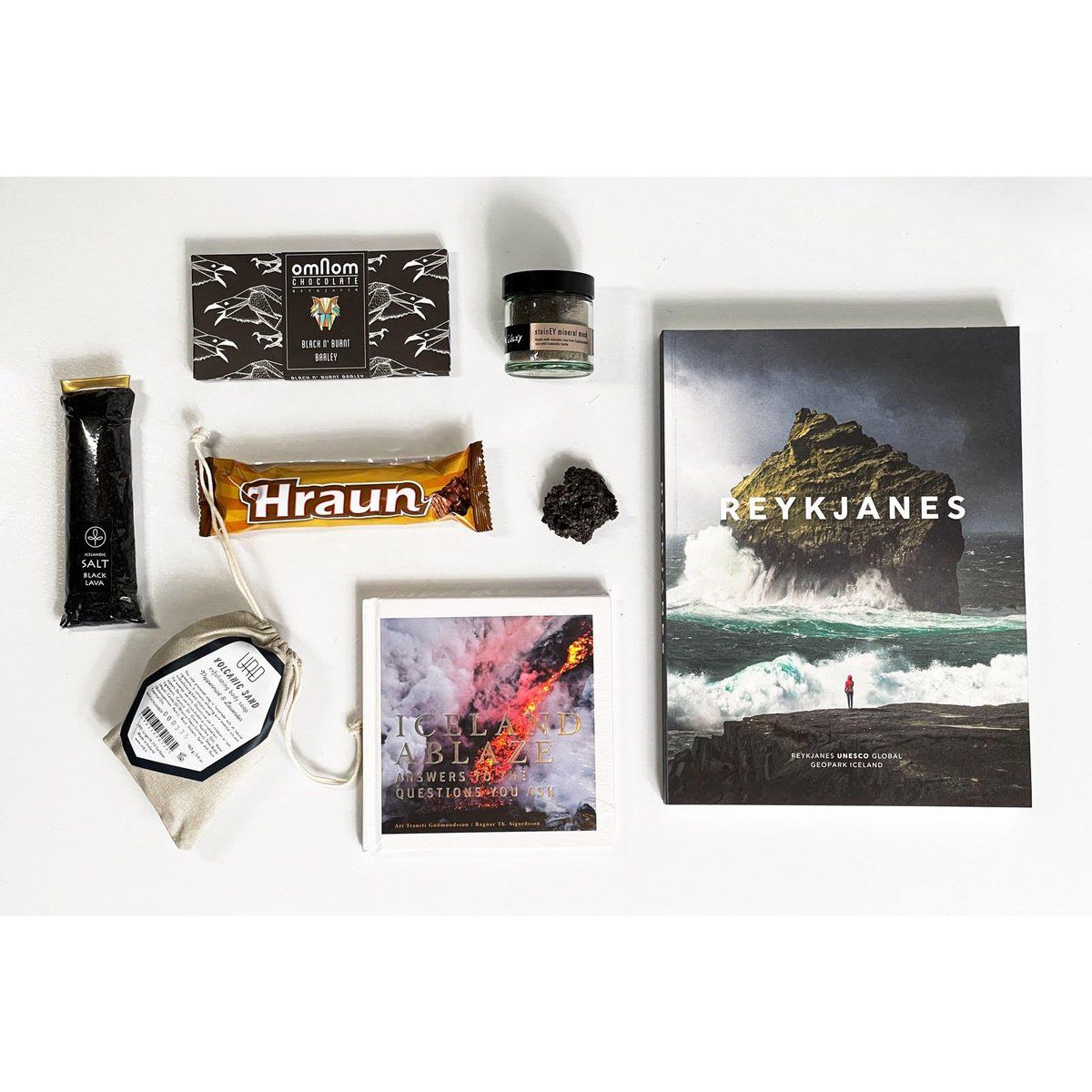 rvkgrapevine's tweet photo. LavaBox from the #GrapevineStore. Lava inspired products and an ACTUAL PIECE OF #LAVA straight from #fagradalsfjall #eruption: #Iceland #volcano #lavabox https://t.co/QTMzTMlPFI https://t.co/bCmJCKynFZ