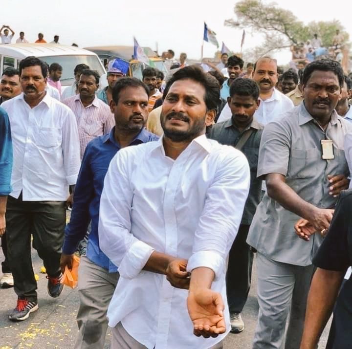 Hema4YSJ's tweet photo. Trend alert 6PM onwards
#massivelegend  #ysjagananenanu 
@ysjagan https://t.co/5hPi8qXrZk