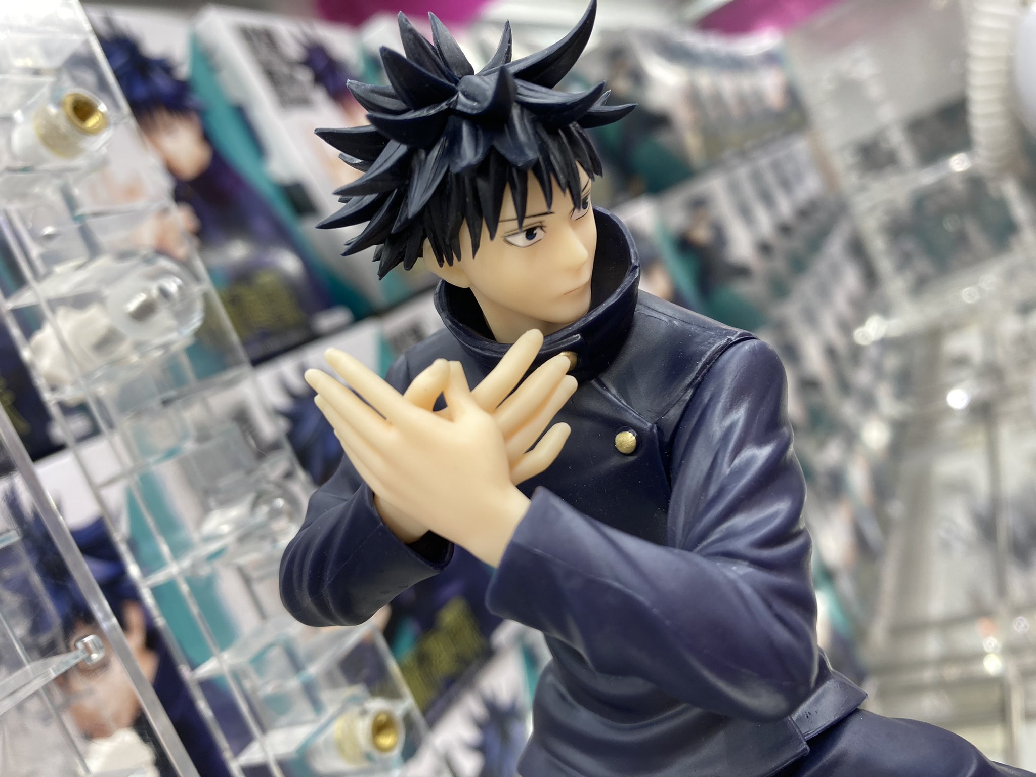 Gigo 金山 Twitterissa プライズ情報 呪術廻戦 伏黒恵フィギュア が1階に入荷いたしました 只今よりお遊びいただけます かっこいいポーズ 鋭い目つき オススメ景品です 呪術廻戦 伏黒恵 フィギュア セガ金山 T Co P6nnmqqg0b Twitter