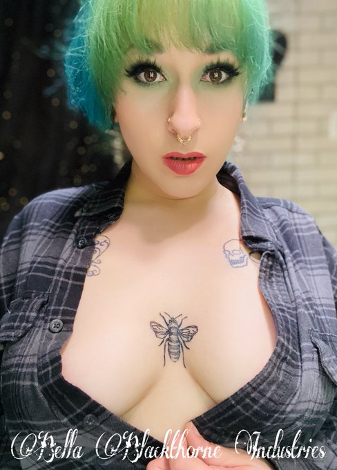 Hey sexy sex workers💋Looking to do collabs with y&rsquo;all!! If you&rsquo;re interested let me know! It&rsquo;s basically