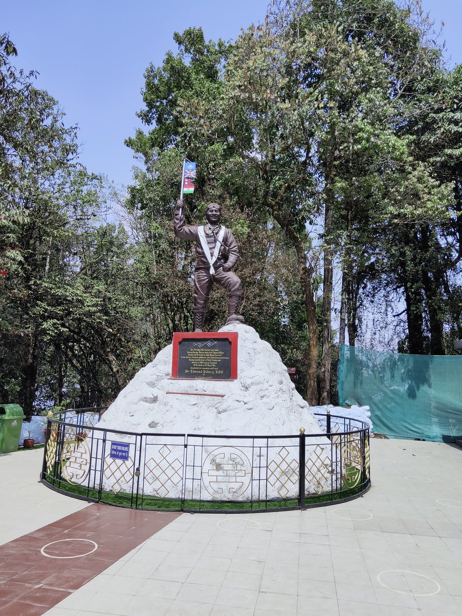 RutvikVed's tweet photo. On this day, 68 years ago, Two legends: #TenzingNorgay Sherpa and #EdmundHillary became the first to reach the summit of #MountEverest .
I feel lucky to have got my Advance Mountaineering training at #hmidarjeeling started by Tenzing Norgay Sherpa himself. https://t.co/QTQGsiF8De