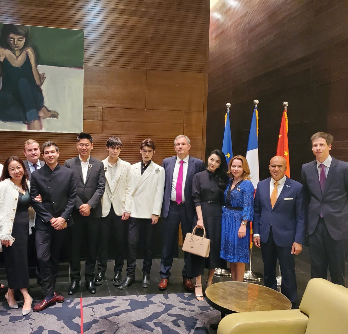 realBingbingFan's tweet photo. A great dinner with the French Ambassador Laurent Bili, the UAE Ambassador Ali Al Dhaheri and his wife Tanja AI Dhaheri, Director of Lane Crawford China Coco Wang, Representative of Comité Colbert Alan Liu, all embassy staffs, etc. https://t.co/yluZyt89Hm