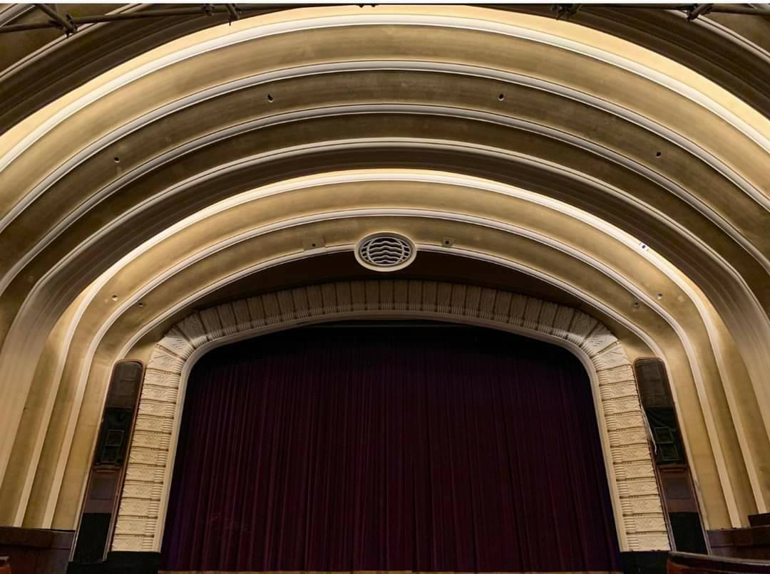 WGBpl's tweet photo. Another lock down project at the Opera House, Winter Gardens Blackpool. The Proscenium Arch purple from the 1980’s colour scheme has gone and has been replaced with the original colours of the 1930’s when the Theatre reopened having been rebuilt. https://t.co/Ha24GlMVql