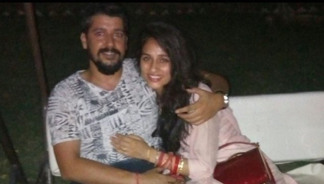 MeghUpdates's tweet photo. 2018: Major Vibhuti Shankar Dhoundiyal &amp; Nitika Kaul got Married

2019: Major VS Dhoundiyal attained VEERGATI in Pulwama attack

His wife Nitika Kaul decided to Honour his Husband &amp; Serve Country

2020: She cleared Exams

TODAY 2021: Nitika Kaul Dhoundiyal joined Indian Army
🙏🇮🇳 https://t.co/K7jOCQWqIj