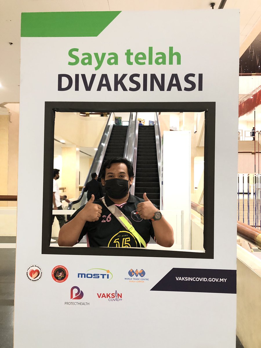 nazrin_ghazali's tweet image. Done first dose for Covid19 Vaccine. #AstraZeneca #pwtc