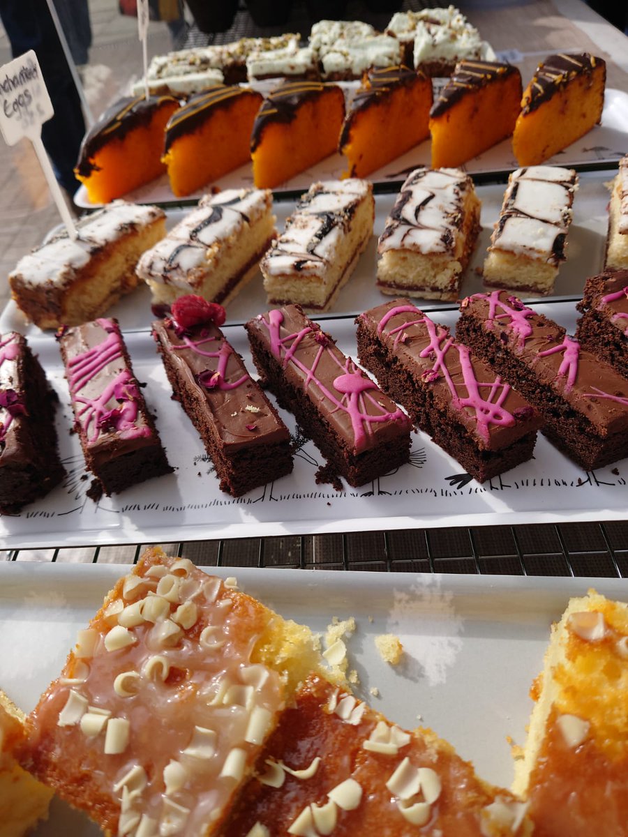 NantwichTC's tweet photo. It's monthly #farmersmarket today in #Nantwich, where you'll find plenty of stalls on the Square stocked with fresh food, homemade produce, treats, art and gifts. https://t.co/hva9aWV4UG