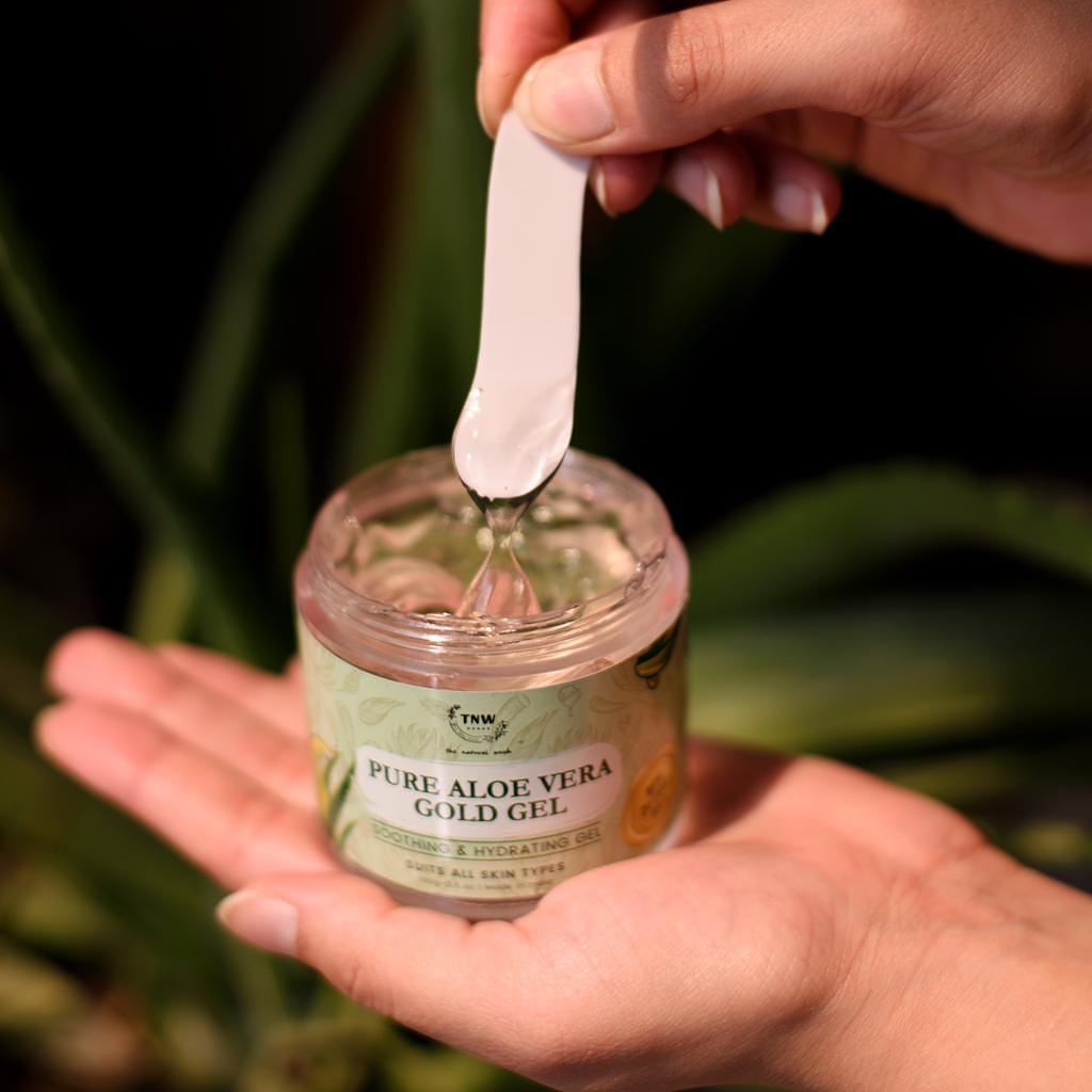 thenaturalwash_'s tweet photo. Applying moisturizer on the face makes your skin feel heavy in summers? Ditch your moisturizers and replace them with TNW Pure Aloe Vera Gold Gel ๐
To shop click on: https://t.co/TBft5zWwuc
#thenaturalwash #tnw #aloeveragoodness #hydratingserum #lightweight #nourishing https://t.co/spJN4YIJaz