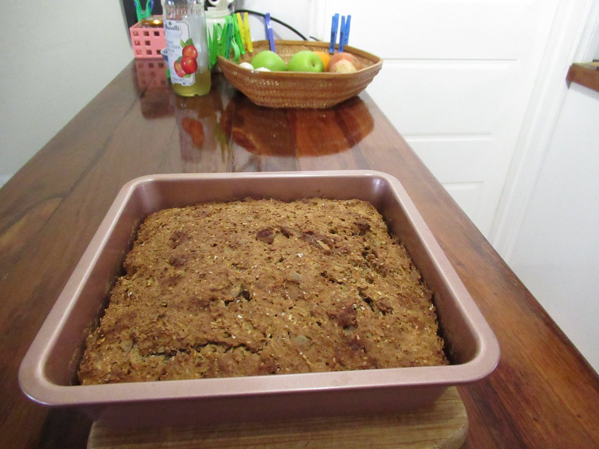 thurayya888's tweet image. Fresh out of the oven
#WalnutBread