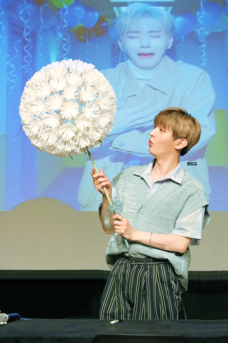 riceroad's tweet photo. 210528 사운드웨이브 일지아트홀 팬싸

(⑅ ॣ•͈૦•͈  ॣ)꒳ᵒ꒳ᵎᵎᵎ

#윤지성 #YoonJiSung https://t.co/Yb8KGB8MGm