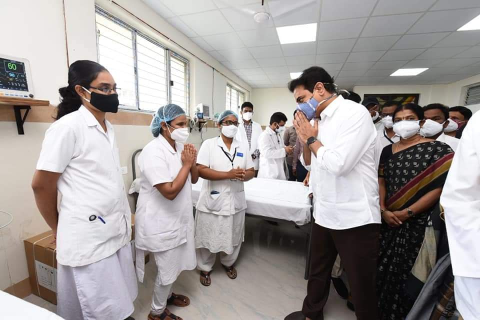 TRSHUZURABAD's tweet photo. వేముల��ాడ నియోజకవర్గ కేంద్రంలో ప్రజలకు అత్యాధునిక సదుపాయాలతో మెరుగైన వైద్య సేవలు అందించాలనే లక్ష్యంతో 22 కోట్ల రూపాయలతో నిర్మించిన 100 పడకల ప్రాంతీయ ఆసుపత్రిని మంత్రి శ్రీ కేటీఆర్ ప్రారంభించారు.
@ysathishreddy @JAGANTRS @KTRTRS @TRSTechCell @GKamalakarTRS https://t.co/6osLOPP6zu