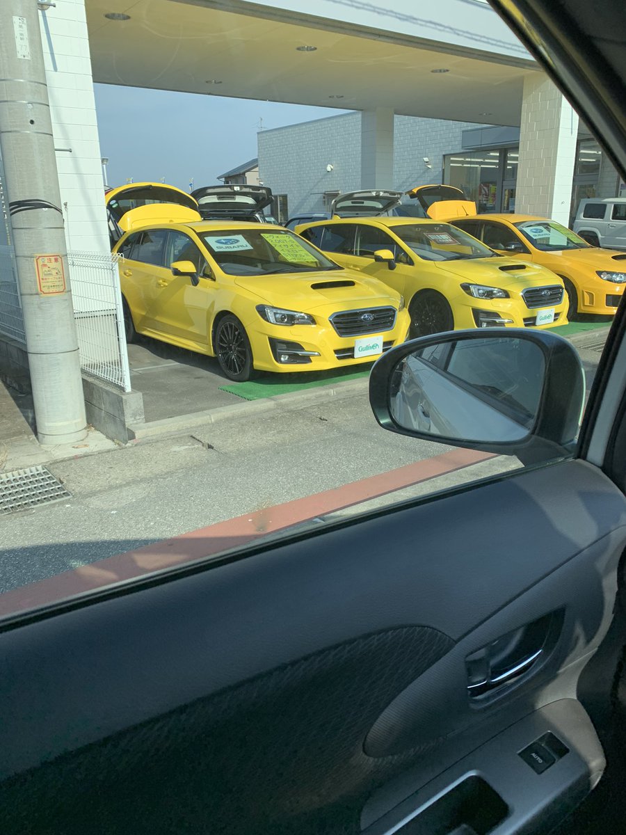 またマヴィックカー見てきた
一台増えて二台並んでたけど、一台はもう売れてた