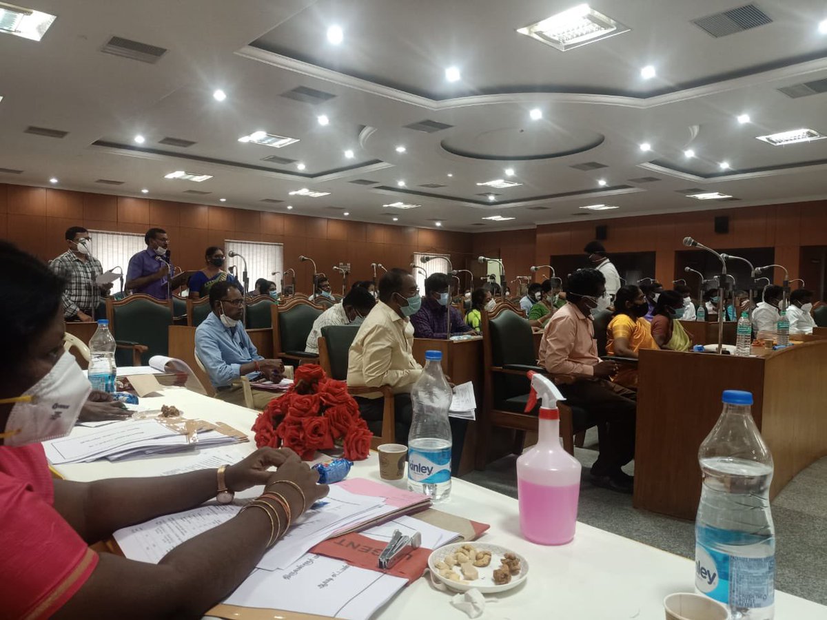AVADICorp's tweet photo. மாண்புமிகு பால்வளத்துறை அமைச்சர்
திரு @Avadi_Nasar அவர்களின் தலைமையில் நடைபெற்ற கொரோனா தடுப்பு நடவடிக்கை ஆய்வு கூட்டத்தில், கொரோனா நோய்த் தொற்றை முழுமையாக கட்டுப்படுத்தும் நோக்கில் அரசு அதிகாரிகளுக்கு ஆக்கப்பூர்வமான ஆலோசனைகளை வழங்கினார்.

@Subramanian_ma @RAKRI1 @TiruvallurColl1 https://t.co/6gSpDAdfLO