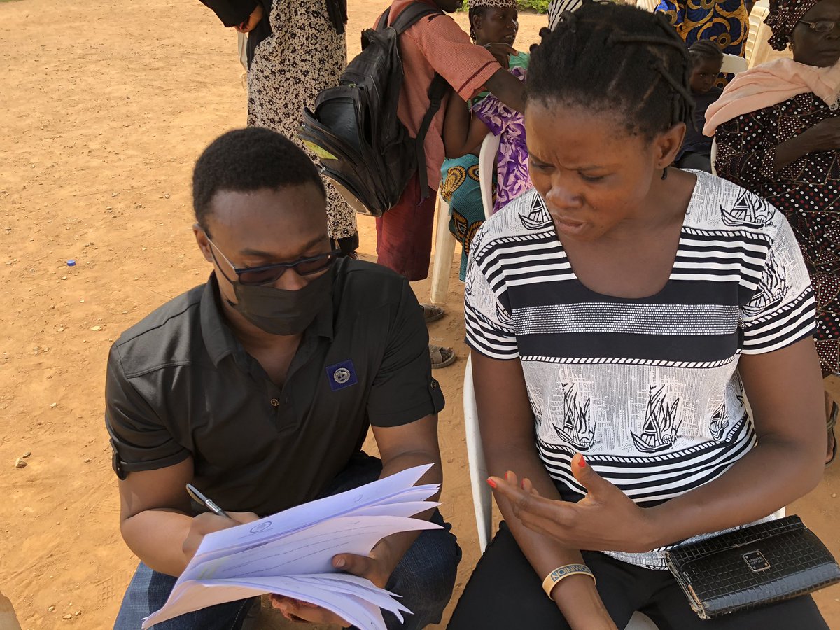 Cleantechhubng's tweet photo. #thread In our bid to drive clean energy awareness across the country, we engaged in an Advocacy and Demonstration of Clean Cooking Solutions and Tech in Dutse, Apo yesterday, graciously supported by Nenu Stoves and Methano Green.
#CleanEnergy
#CleanCookingAlliance
#health https://t.co/phtT3o7xsB