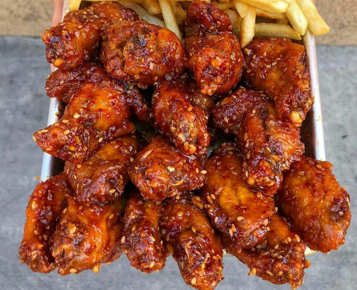 ribsandwingske's tweet photo. Weekends are for #wings! Call 0115858384 to #GetYourWings๐
#weekendwings #weekendishere #wings #ribsandwingske #ribsandwings #wingstagrammers #wingit #wingtastic #food #instagram https://t.co/6zl0EGknaa