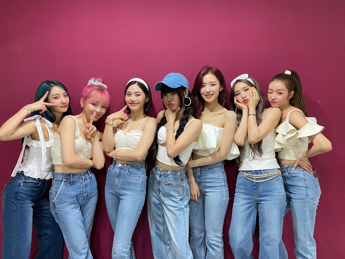 OHMYGIRL_offcl's tweet photo. [#OhTimes] 210529 음악중심📸

오늘도 비주얼과 상큼함 한도초과한 오마이걸💓

#오마이걸 #OHMYGIRL #DUNDUNDANCE https://t.co/xcNHRpQqTe
