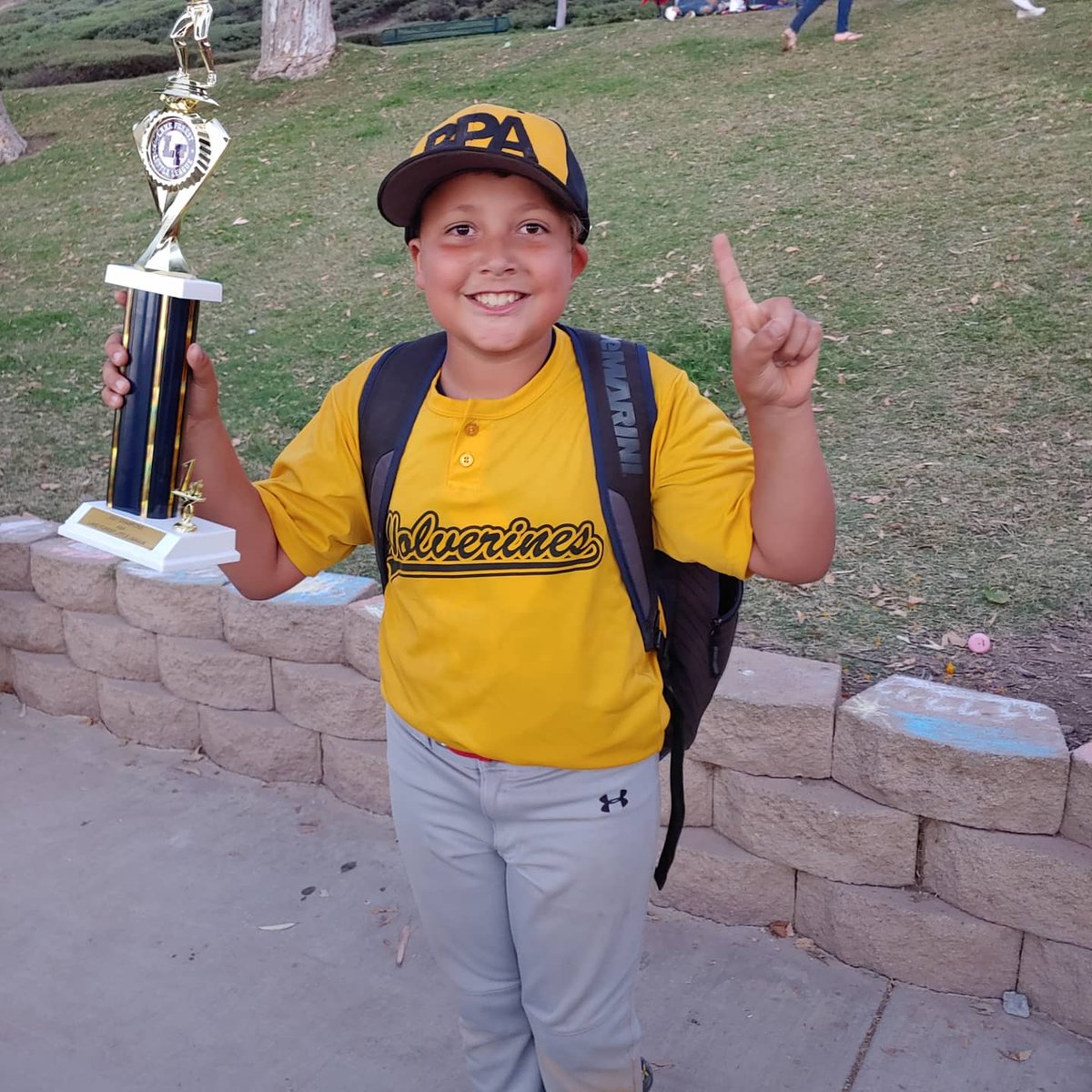 ThorneAE's tweet photo. Baseball games are STRESSFUL for this Soccer Mom π
Champions! Battling from the Losers bracket, lost to this opponent early on and then beat them twice!
#gobubs
βΎ πππΌ https://t.co/jMPg1wOf3g