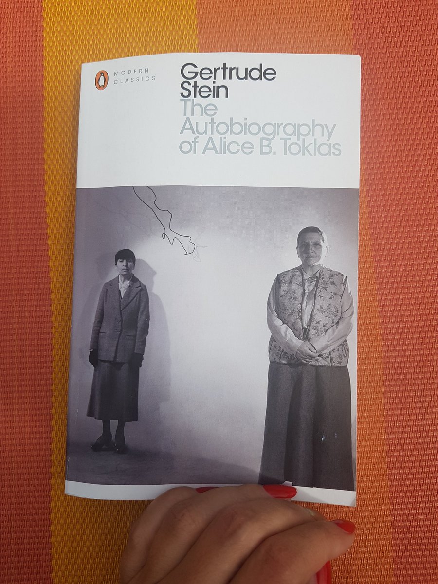 JuliaPuehringer's tweet photo. Seit Jahren schieb ich das Lesen dieses Buchs vor mir her, bis letztens die @MartinavDannen draus zitiert hat und natürlich ist es großartig. https://t.co/9NTEUwz0iq