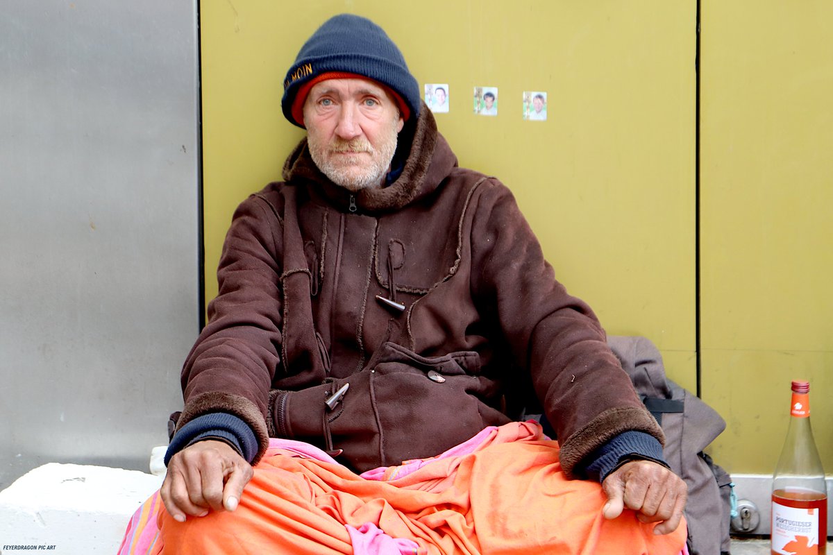 feyerdragon63's tweet photo. die #Menschen am #Rande der #Gesellschaft .#Obdachlos #Arm #Repperbahn #Hamburg https://t.co/221P2eXHqf