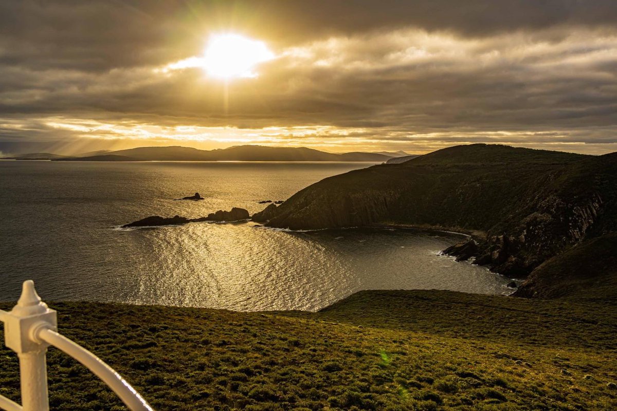 KeithMcInnes's tweet photo. .@Tasmania Cape Bruny Lighthouse Tasmania, Australia #tasmania #kmp #seeaustralia #tassie #capebrunylighthouse #capebruny #australia #travel #travel2021 #nikon #nikonz7 #nikonaustralia #brunyisland #appleisle @nikonaustralia https://t.co/mozyqP9HUj