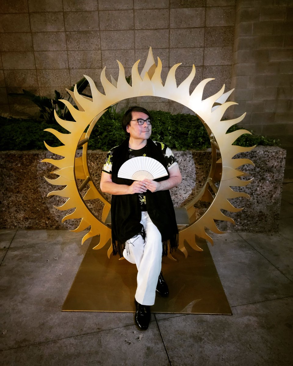MissHybiscus's tweet photo. "helios in terra phoenix"
#impromptuphotoshoot in #downtownphoenix #phoenix #602 #helios #ilsole #thesun
Downtown Phoenix with my lighting guy @jamazul666 & photographer @AzulJoel πππ€ https://t.co/JXVVUWoKln