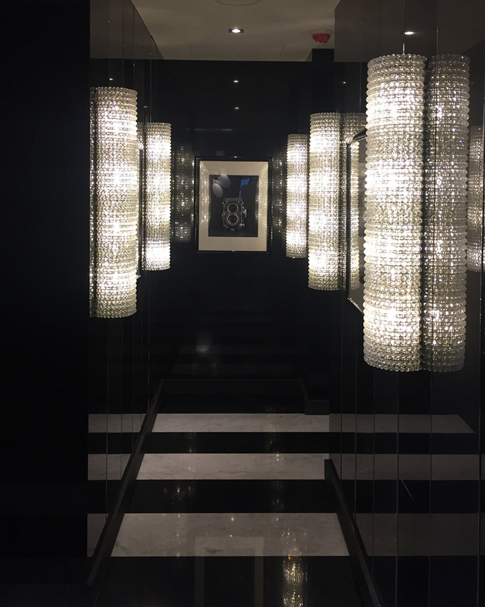 kellyhoppen's tweet photo. Textured light fittings create an added layer of interest, night and day to your design scheme...
#kellysdesigntips #interiordesign #design #designinspo #home #lightening #homestyle #homedecor #lights #designer #style #lightuparoom #lightfitting #nightandday #saturday https://t.co/JxUZOvWv1O