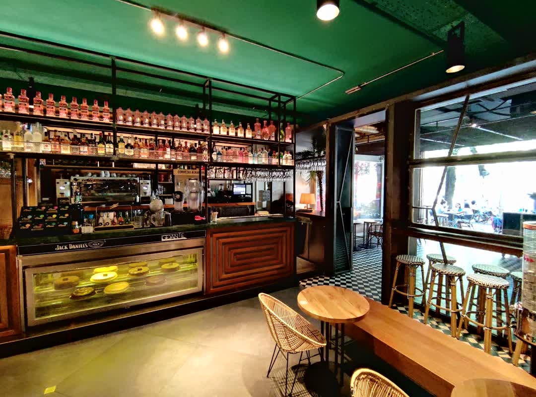 Te guardamos un sitio? 😉

<a href="/LaVidaEnTapas/">La Vida</a> #alameda #Sevillahoy #TDSGastro #TdsActualidad #GastronomiaSevilla #Seville #Cocktails #cafe #tartas #Lugares #GiganteBar #SameSameButDifferent