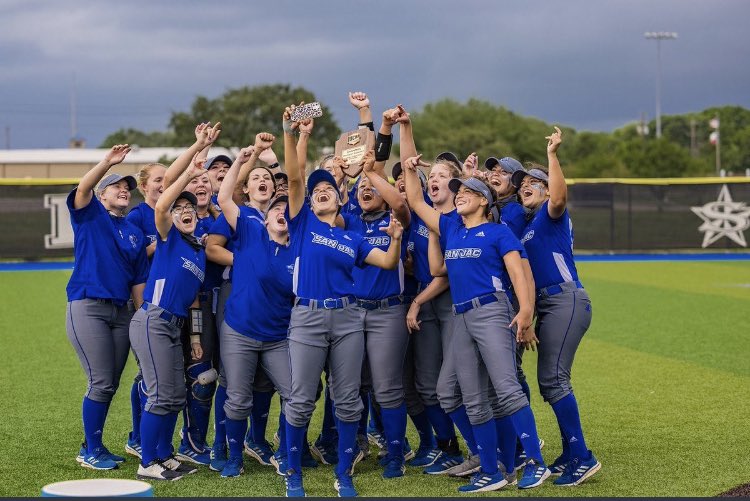 lizbotello77's tweet photo. What an AMAZING freshman year for you two!!! Keep working hard making all your dreams come true @julesgarcia8 @childssmaggie @SanJacSoftball https://t.co/75U2pVOsBP
