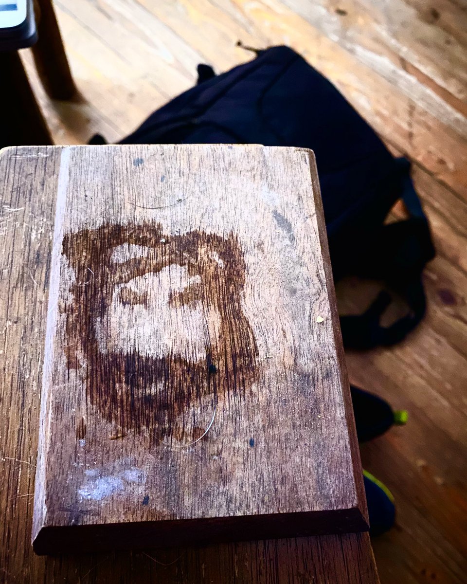 Chad_Edwardz's tweet photo. My solo cup left an interesting watermark 🤷🏻♂️
#jesus #leprechaun #silverhill #faces #alabama #jesusiseverywhere #jesusface #facesinthings https://t.co/H7yUUhbtAJ
