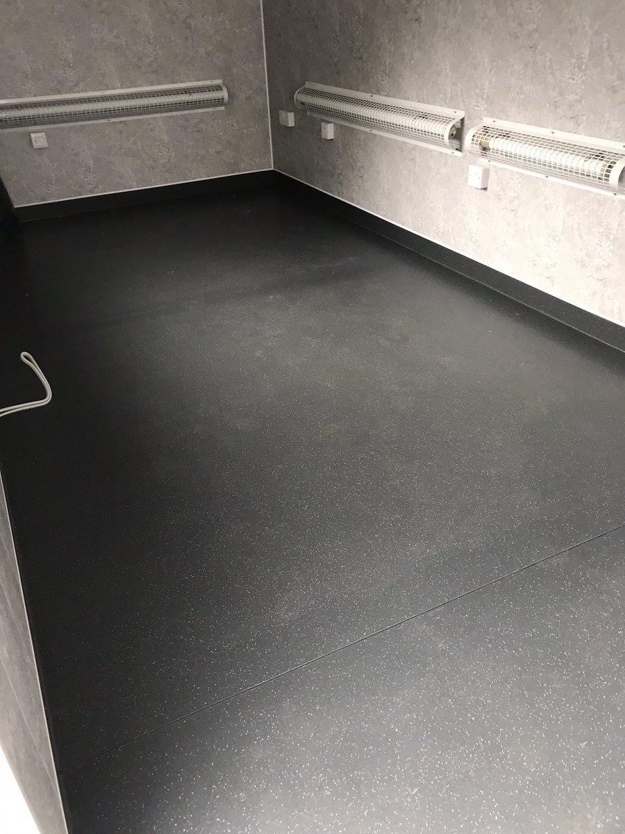 andy flooring Studio tweet media