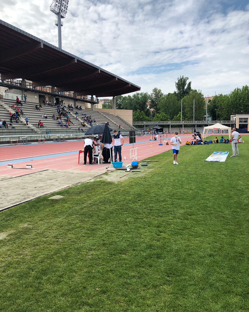 Francescadesa_'s tweet photo. Allo stadio #Grezar in qualità di Consigliere Nazionale #CONI per il “1 Trofeo Nereo Svara”. Lo #sport riparte con i #giovani ❤️👏🏻 #Trieste @Coninews https://t.co/lPchlm0GTJ