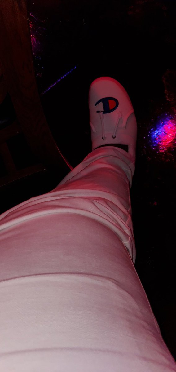 king_mistah's tweet photo. About last night.... When you tell me all white, I'm like Bet. (Yes da house shoes are white) #MistahKing #BigFacts #RealBigFacts #OnGawd #OhLordt #ModelLyfe https://t.co/7kyxGpq5Uq