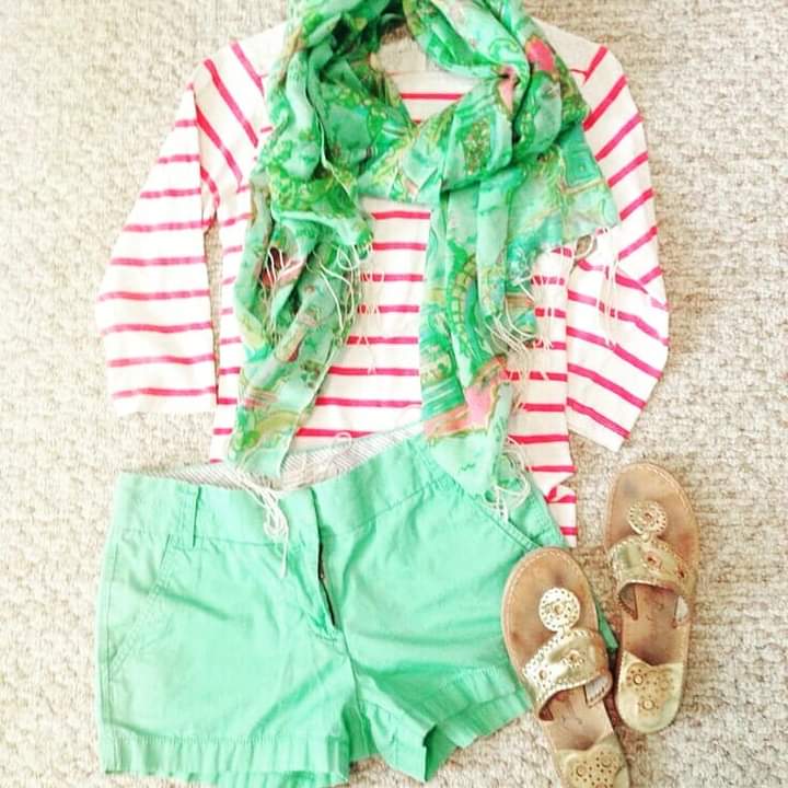 MundoPashmina's tweet photo. #Verano &amp; #Pashminas 🌞❤
Excelente combinacion👌

#mundopashmina #summer #pashminoflexia #scarf #foulard #echarpe #pashminomania https://t.co/movJeOQPJv