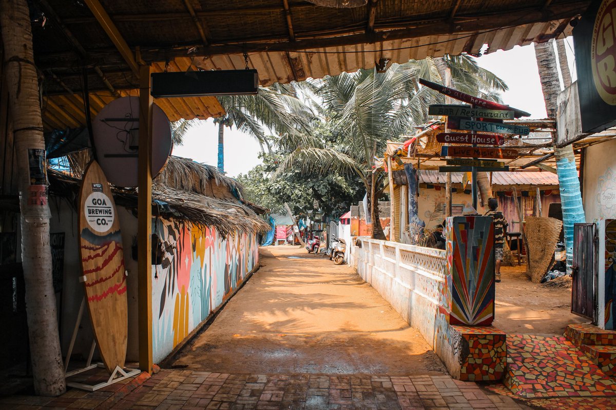 Photography_SK_'s tweet photo. Famous for its Beers and Beaches - GOA 🏖️🍻
#goa #northgoa #Beach #BEER #streats #photography https://t.co/XRj3l0zAPA