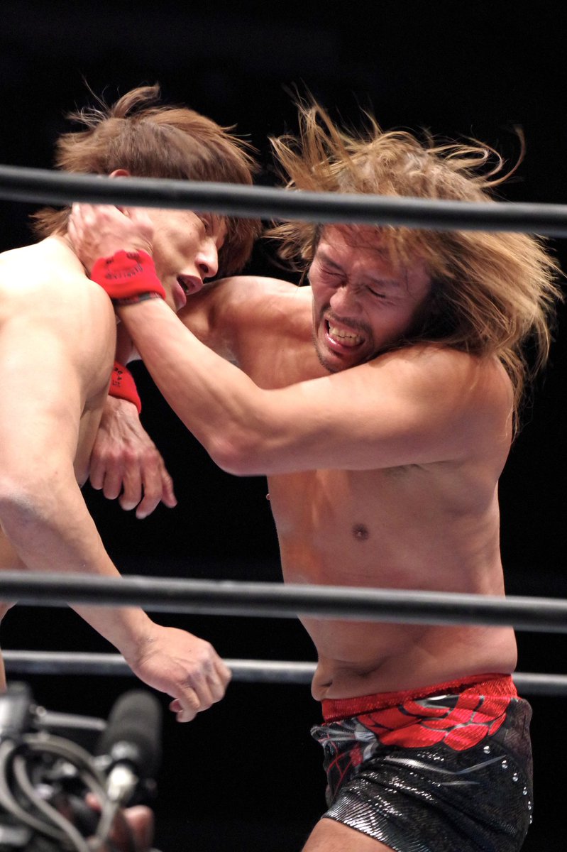 hsrnmdal's tweet photo. 2021.02.28 大阪城ホール
良い試合やったな👏🏻🤨❤️
#njcattack #njpw #内藤哲也 選手 #飯伏幸太 選手 https://t.co/oSjmQIMnJY
