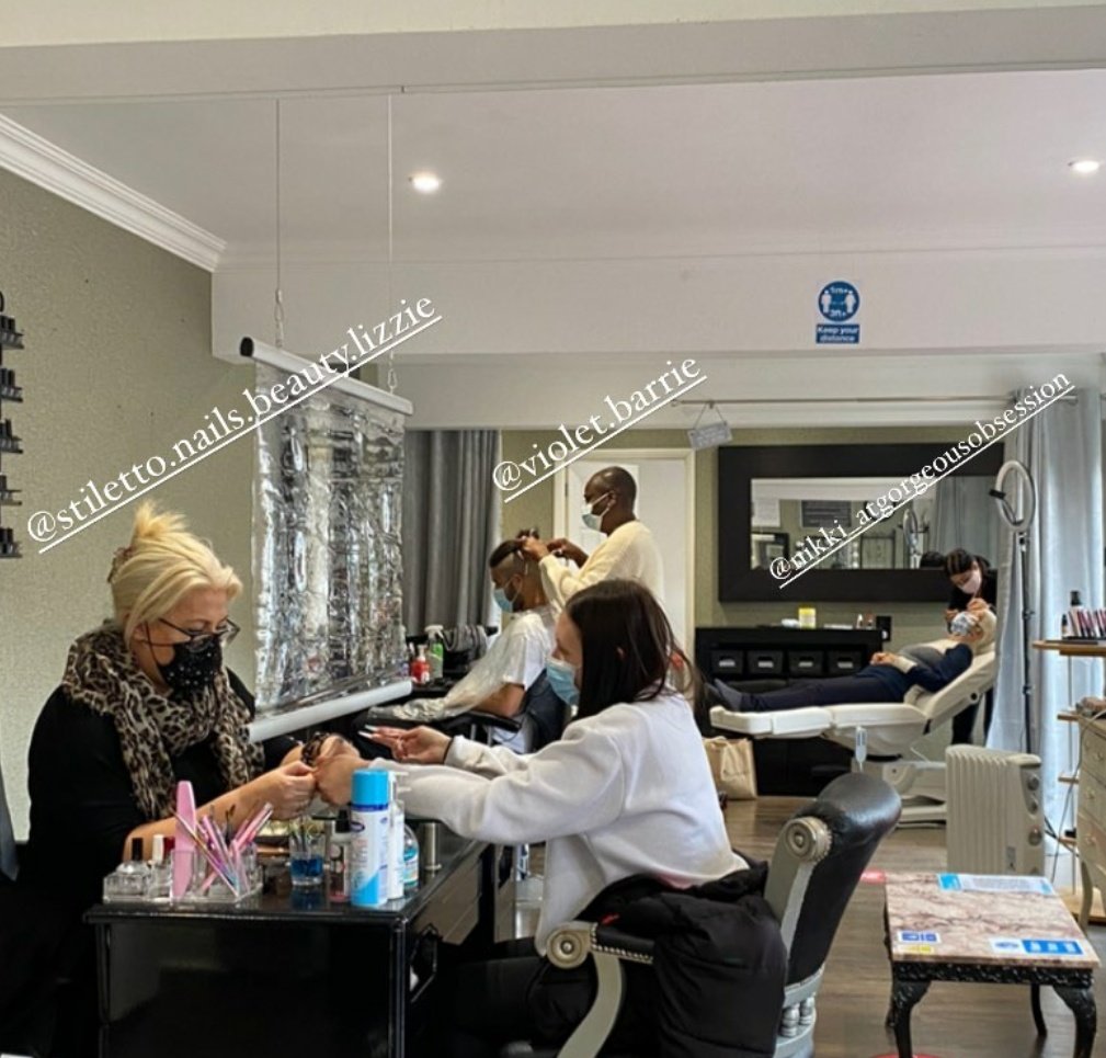 We have made some changes 🙌
#nailart #makeup #hair