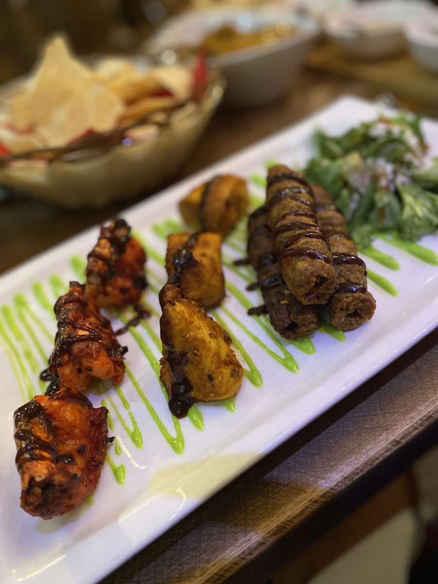 welsh_tenor's tweet photo. Life felt normal again for a little bit last night, a few drinks on the Bay to end the week with @Welsh_PA followed by wonderful food as always @Duchessofdelhi! #EatLocal #LockdownIsEasing https://t.co/e2JF3BbNtI