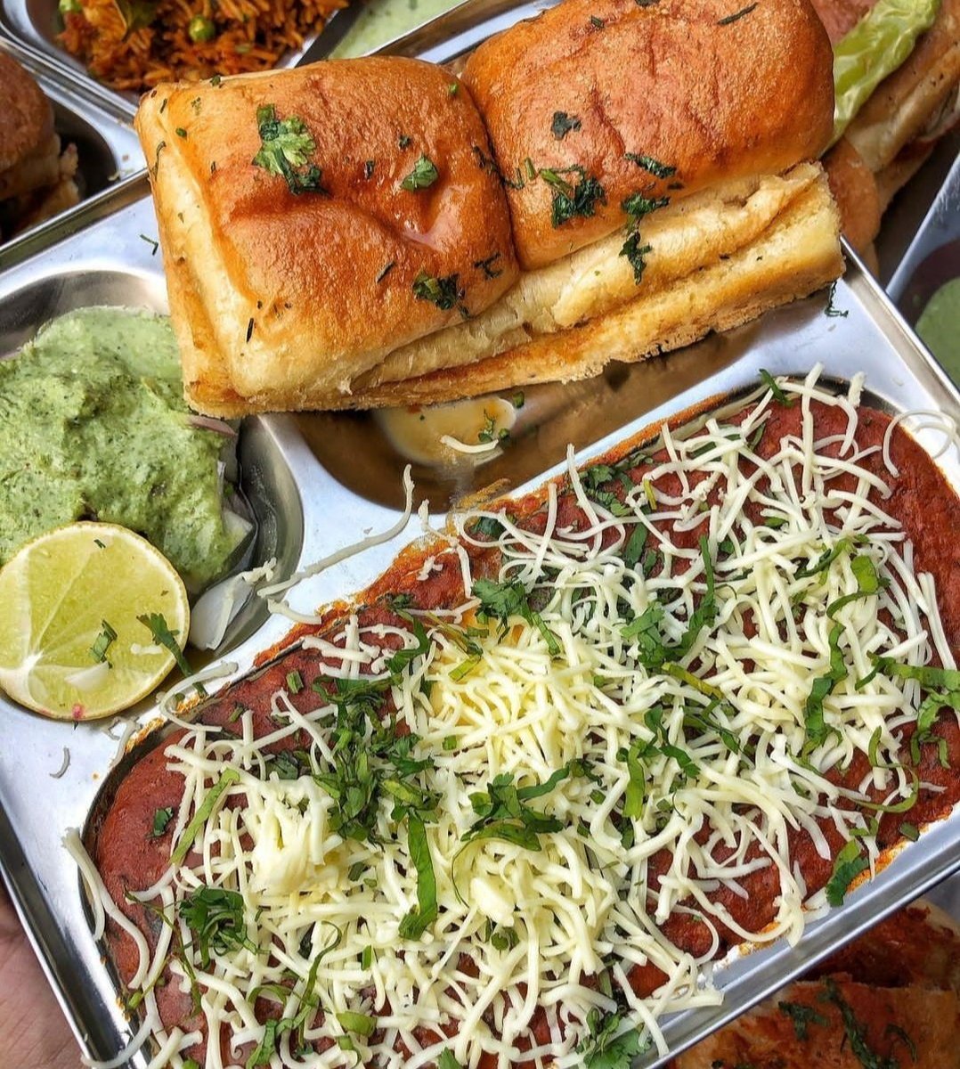 SomyaKitchen's tweet photo. @BharadwajSpeaks Help please. 
I am somya. I was preparing for upsc in mukherjee nagar. Due to lockdown I have to return back to my https://t.co/PYeoFIXGTm overcome my loss I have started food blog channel. So please subscribe. 
https://t.co/LnVKigL5k3 https://t.co/Cz4BiMs1uP