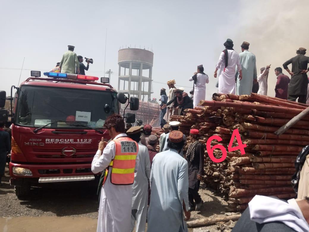 Muhamma20310781's tweet photo. We are very grateful to the FC and the rescue team who managed to contain the fire in Wana Mandi and save it from further damage.
 #OurPridePakArmy.. #Thankyoufc https://t.co/BfIedFfT8v