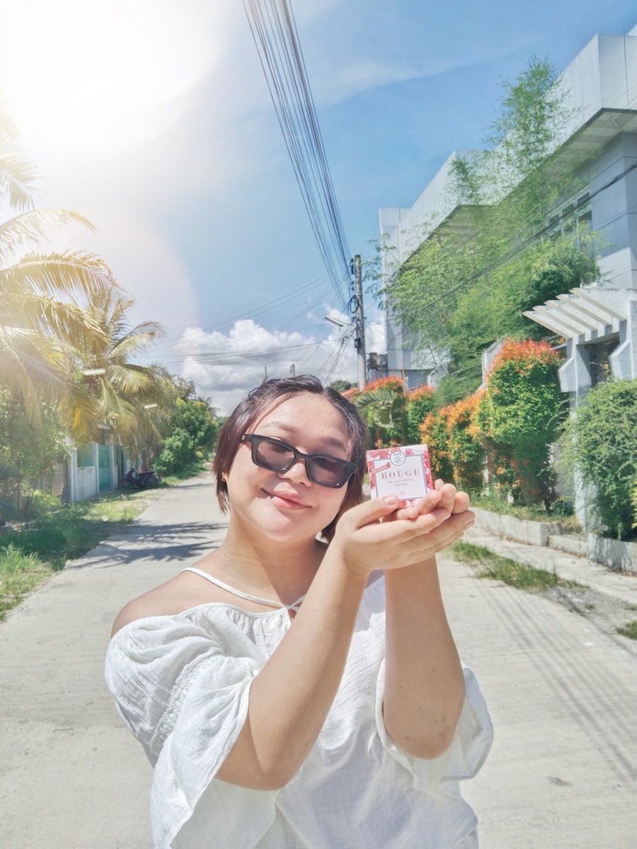 Lleennnchi's tweet photo. Achieve Glowing and Healthy skin with Maximum 88 Rouge soap
For Whitening and Anti-aging
✅Dark circles
✅Open pores 
✅Anti wrinkles
✅ Moisturizer
✅ Tightens skin
✅Rosy Cheeks

DM ME FOR MORE INFORMATION 😉
#maximum88 
#rougesoap https://t.co/vKstF1No6K