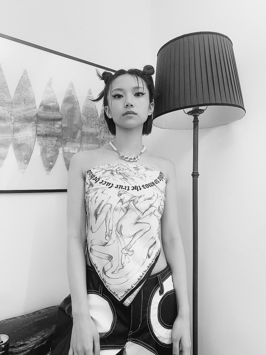 maho_ExWHYZ's tweet photo. NYLON JAPAN🖤 きゃー https://t.co/EXhWngSBMu
