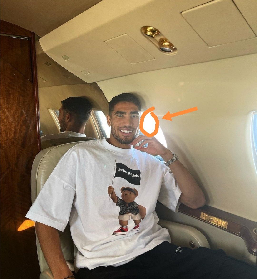 SuperCazarre's tweet photo. 🤔🧐 https://t.co/BvZkuzZuiD
